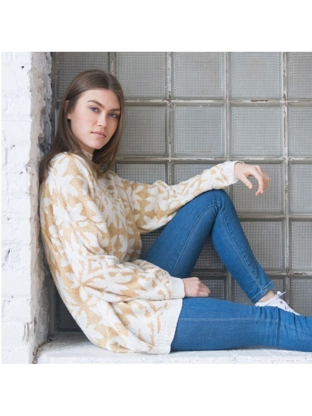 Vintage Gold Metallic Floral Sweater M Scandinavian Grandmacore Old Money